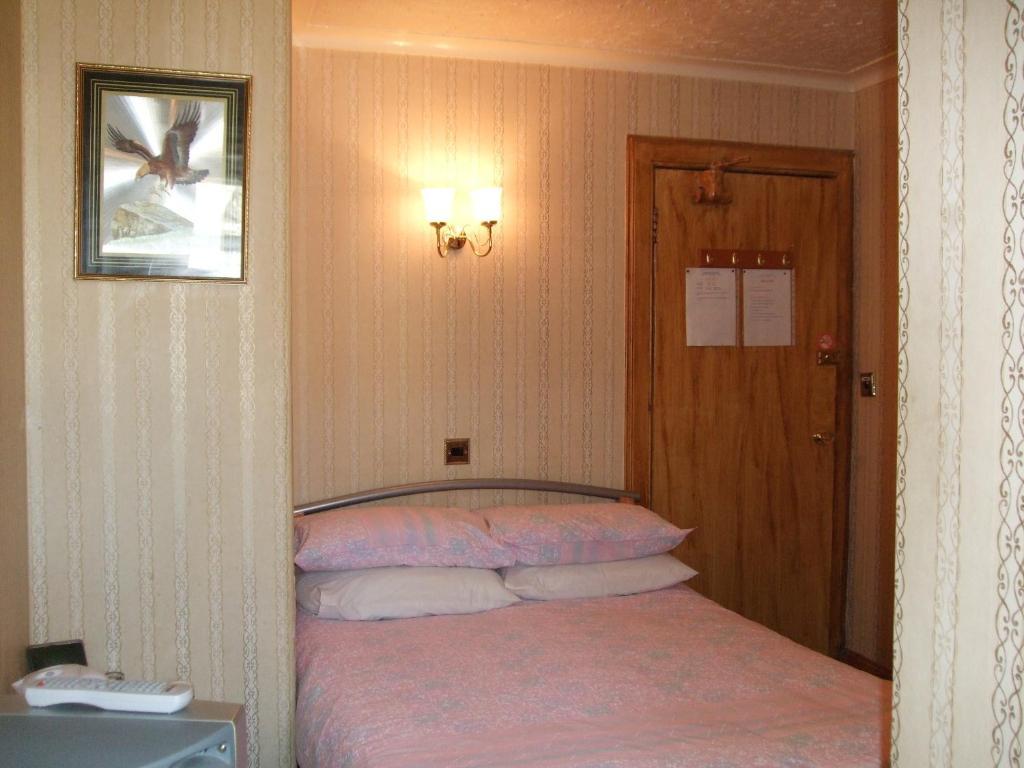 Swan Lake Guest House Edimburgo Habitación foto