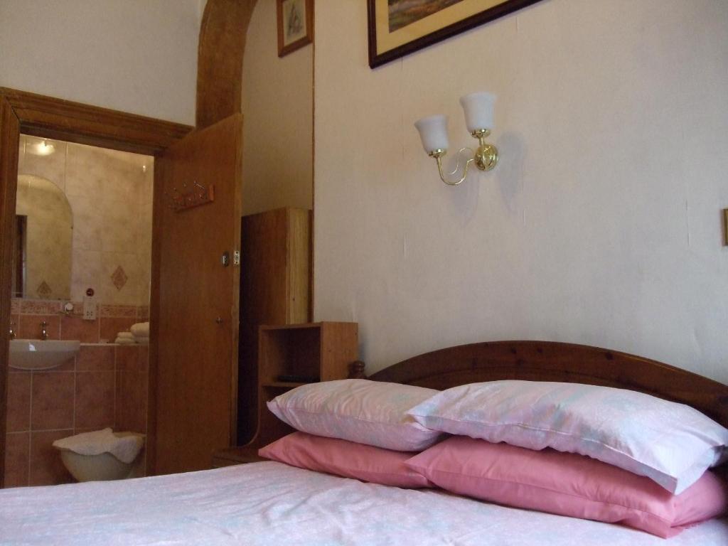 Swan Lake Guest House Edimburgo Habitación foto