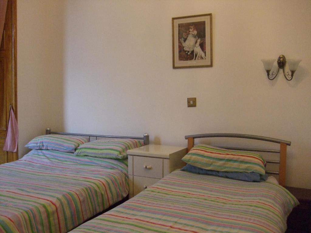 Swan Lake Guest House Edimburgo Habitación foto