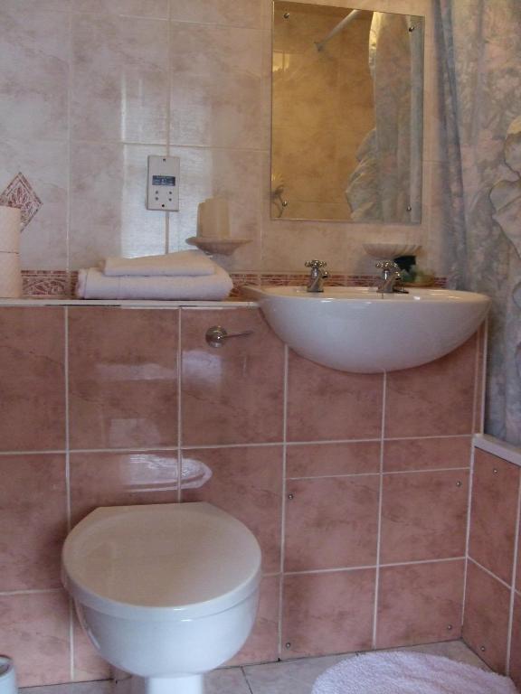 Swan Lake Guest House Edimburgo Habitación foto