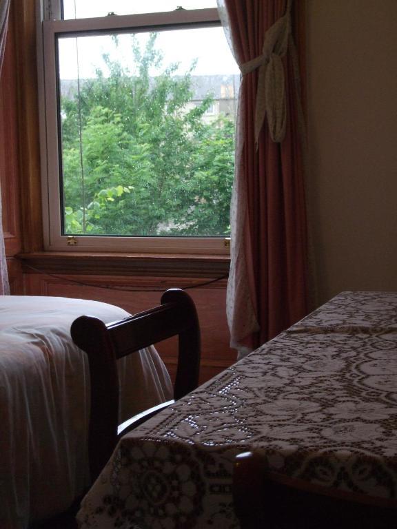 Swan Lake Guest House Edimburgo Habitación foto
